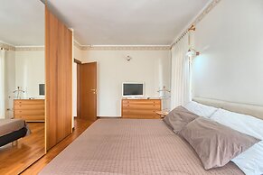 Apartment 1564