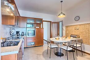 Apartment 1564