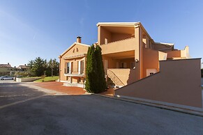 Apartment 1564