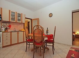 Apartment 1569