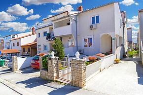 Apartment 1569