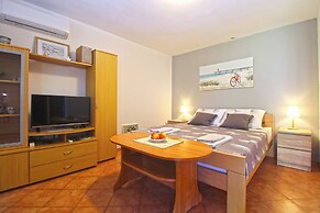 Apartment 1573