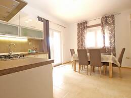 Apartment 1573
