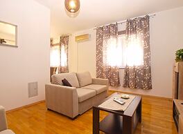 Apartment 1573