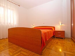 Apartment 1573
