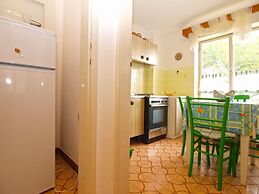Apartment 1582