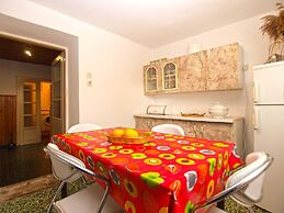 Apartment 1582