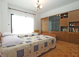 Apartment 1583