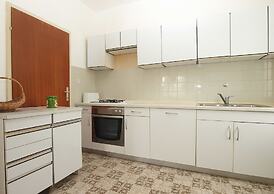 Apartment 1583