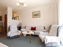 Apartment 1586