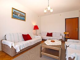Apartment 1586