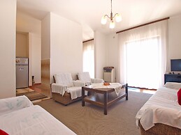 Apartment 1586