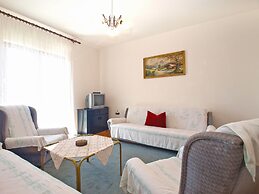 Apartment 1586