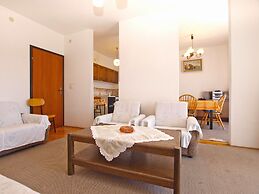 Apartment 1586