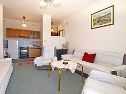 Apartment 1586