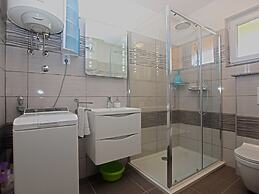 Apartment 1592