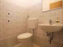 Apartment 1595