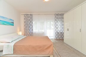 Apartment 1601