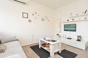 Apartment 1601