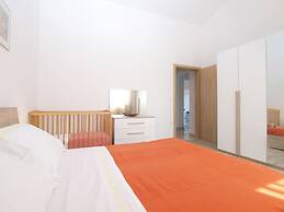 Apartment 1611