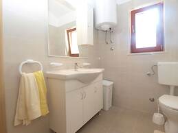 Apartment 1611