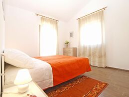 Apartment 1611