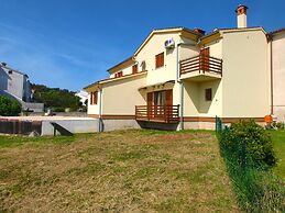Apartment 1611