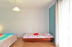 Apartment 1613