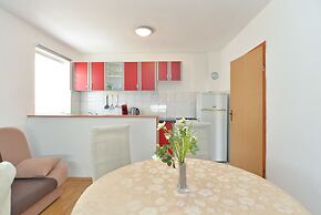 Apartment 1613