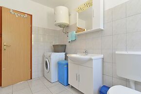 Apartment 1613