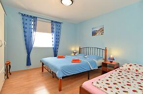 Apartment 1613