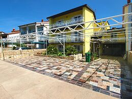 Apartment 1623