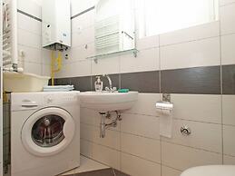 Apartment 1623