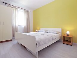 Apartment 1623