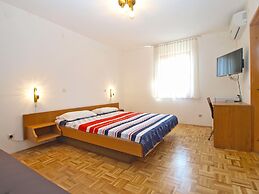 Apartment 1624