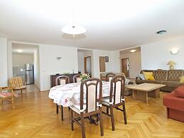 Apartment 1624