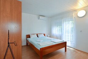 Apartment 1631