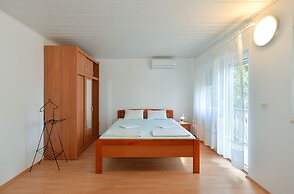 Apartment 1631