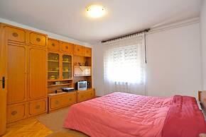 Apartment 1633