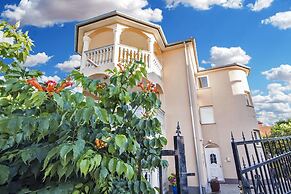 Apartment 1638