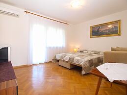 Apartment 1638