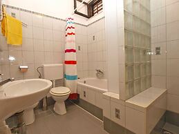Apartment 1652