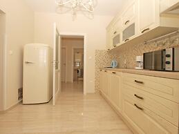 Apartment 1654