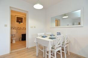 Apartment 1660
