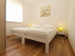 Apartment 1670