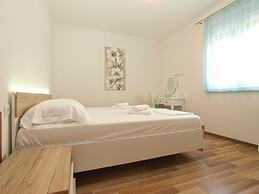 Apartment 1670