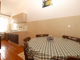 Apartment 1669