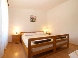 Apartment 1669