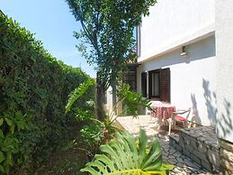Apartment 1669