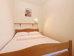 Apartment 1669